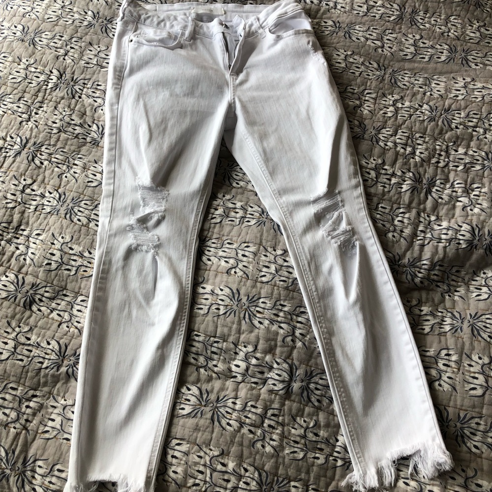 Hidden white jean capris, size 29